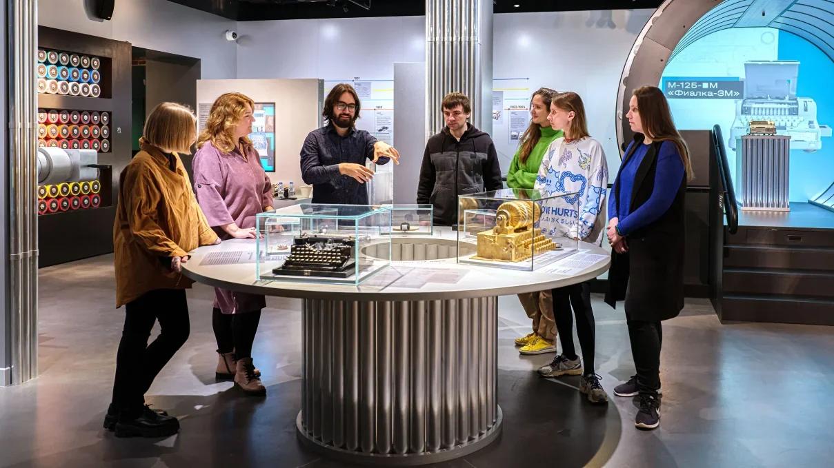 Обзорная экскурсия + мастер класс "Мастерская кодов и знаков"